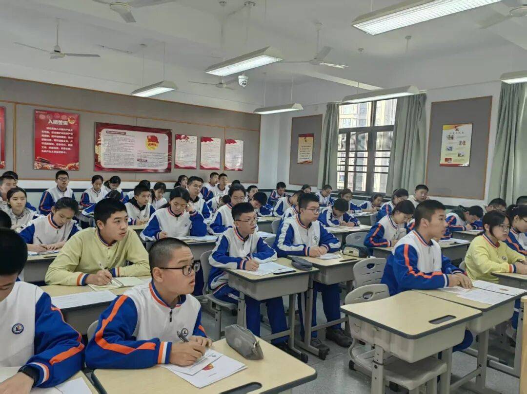 赓续红色血脉 激扬青春使命