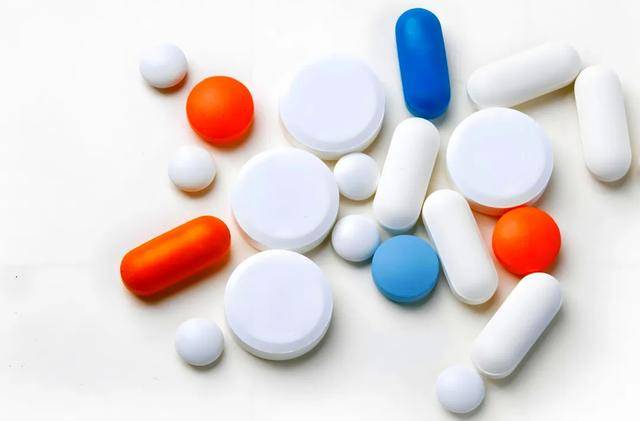 瑞舒伐他汀+依折麦布,几周后血脂达标了,可以停用他汀吗?_用药_控制_药物