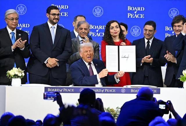 中国不来！俄罗斯不来！英法也不来！气得特朗普狂发80条帖子