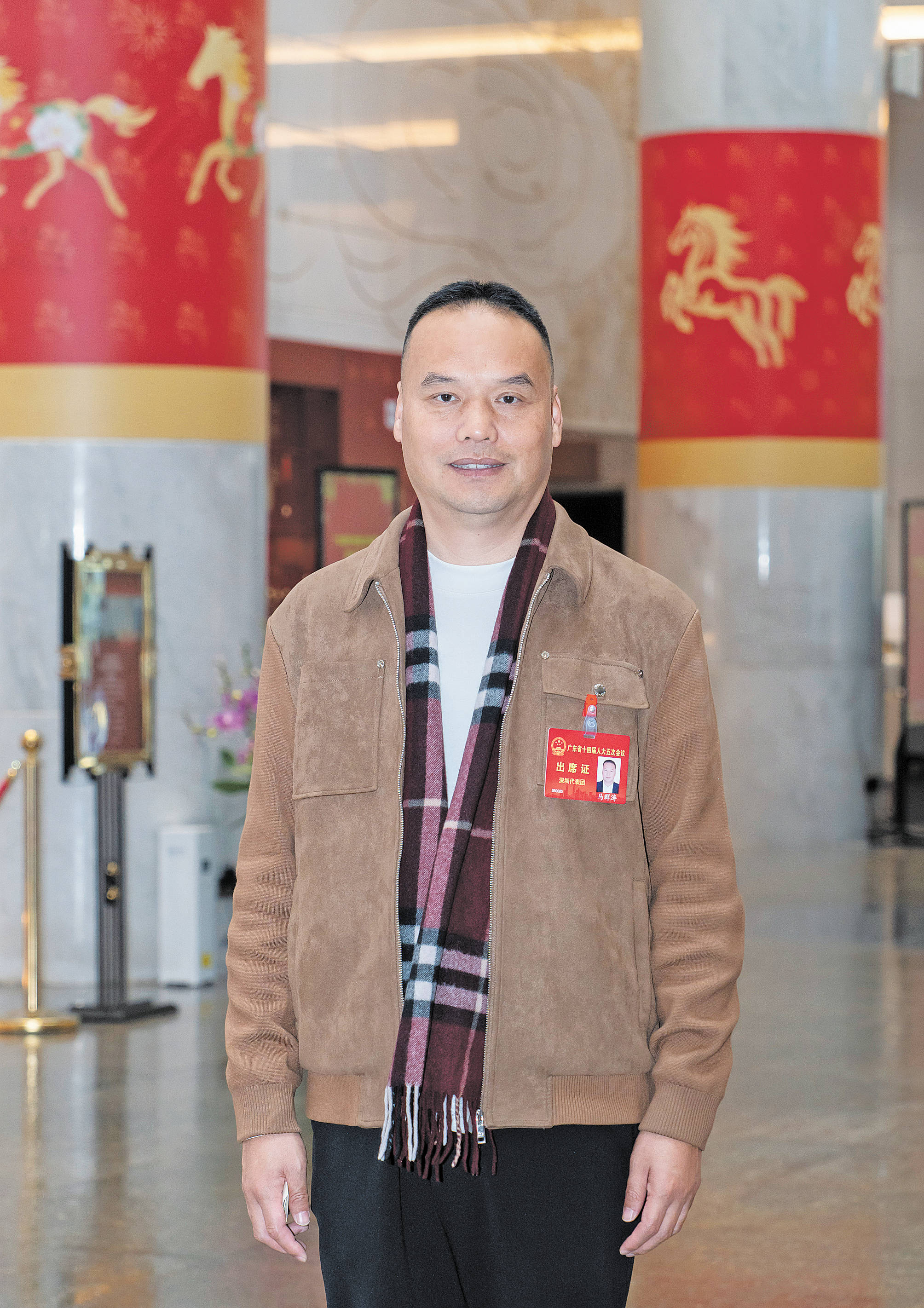 全链条数智化让广东服装挺起硬脊梁省人大代表深圳市阔太服装有限