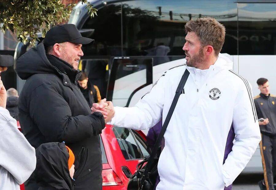 2亿预算+4人名单！卡里克掌舵，曼联后腰重建能成？