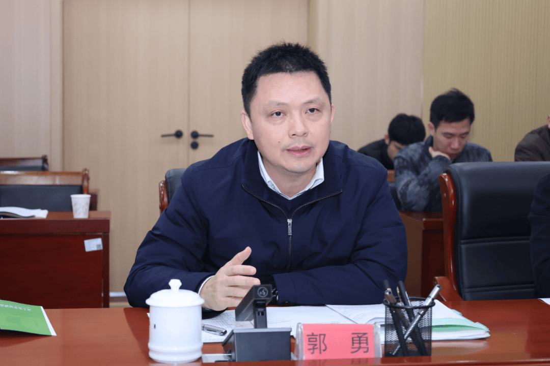 县长郭勇会见健康之路董事长