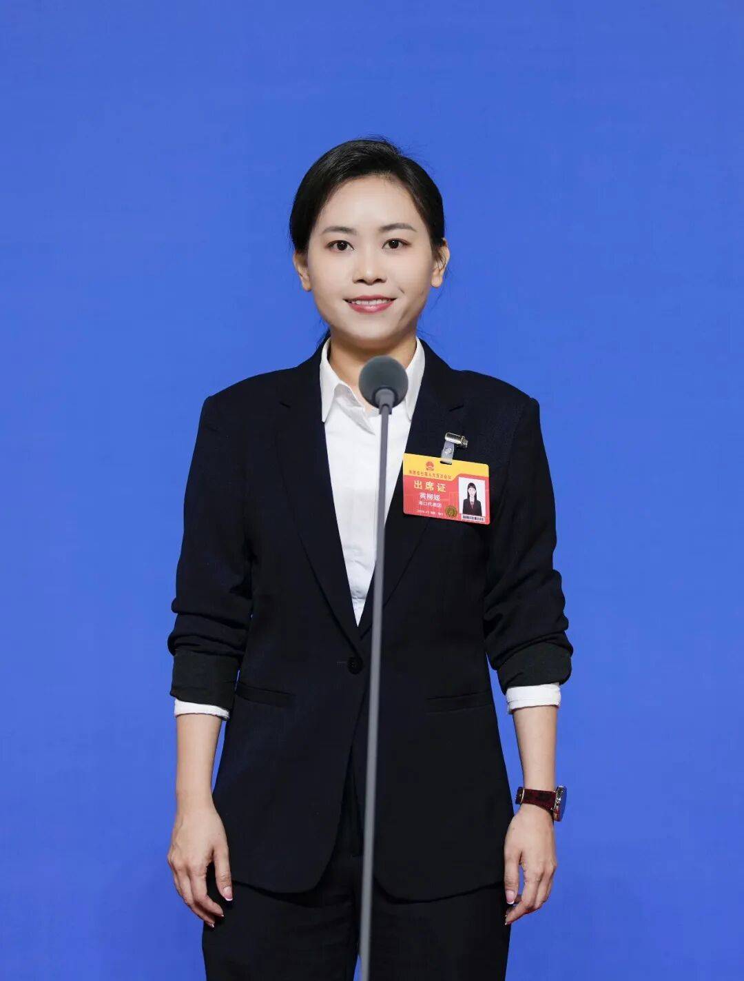 海南省人大代表澄迈县委副书记县人民政府县长徐涛下面让我们掌声