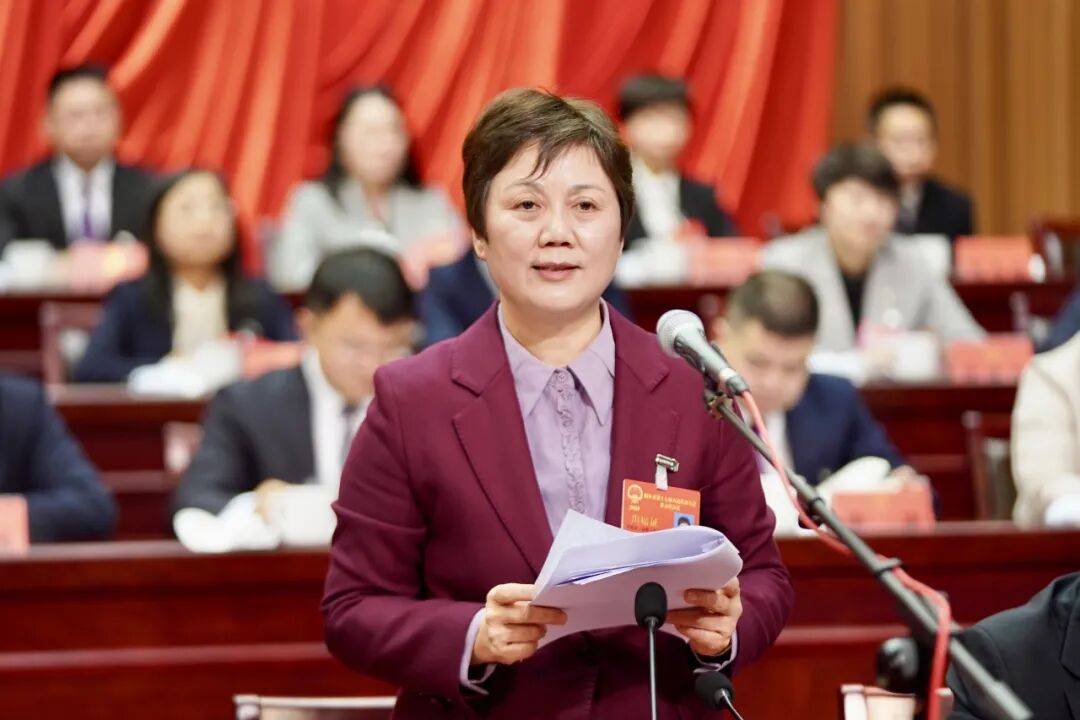 桐乡市十七届人大五次会议胜利闭幕!