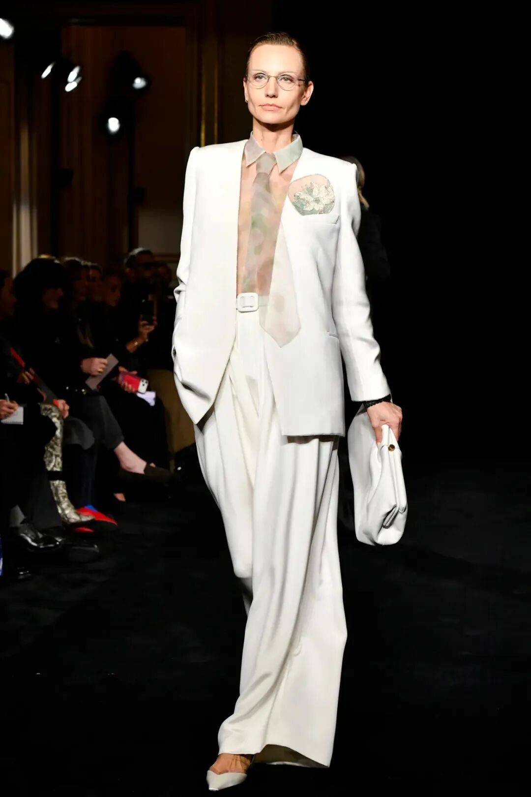 2026巴黎高定时装周落幕:荟萃全世界最美的衣服! 2026巴黎高定时装周落幕:荟萃全世界最美的衣服!