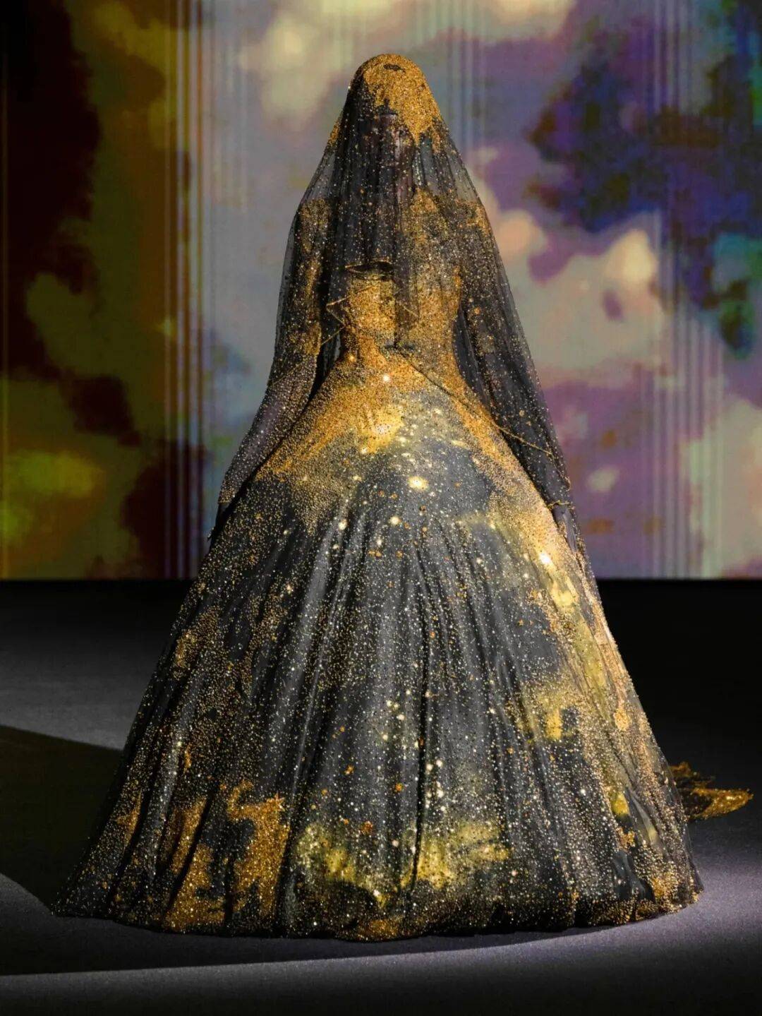 2026巴黎高定时装周落幕:荟萃全世界最美的衣服! 2026巴黎高定时装周落幕:荟萃全世界最美的衣服!