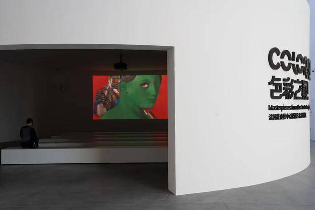 全球“身价最高”的艺术家，来了！