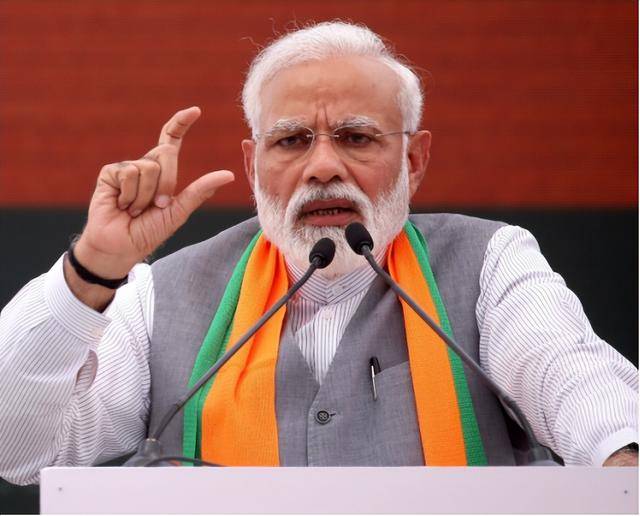 印度这一跪，彻底告别了大国梦！为了一点关税得不偿失