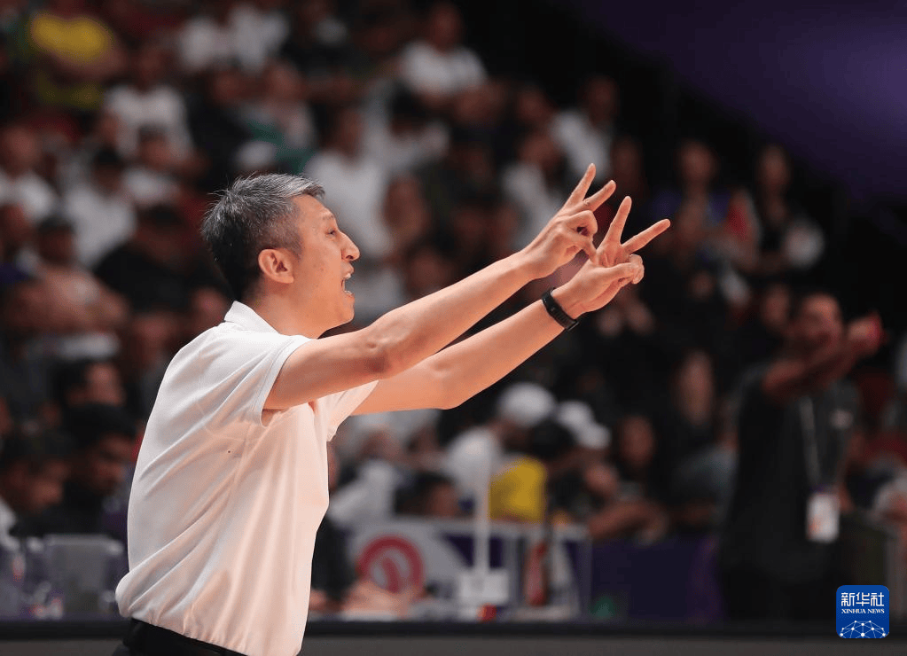 走马换将为一雪前耻！中国男篮开启世预赛备战，21人名单有讲究