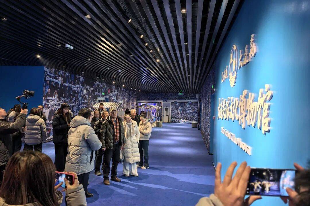 叫扬叔 - 全网最会整活的苏超球迷  足球圈热梗收割机非常“6+1”！东北超王炸组合来了