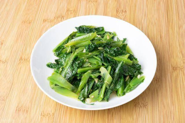 少盐少油是错的？劝告：60岁以后，吃饭时尽量做到5点，守住健康