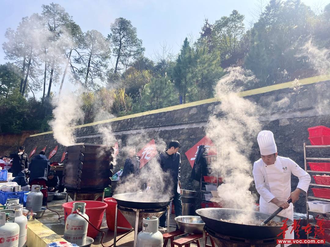 德信娱乐邂逅舌尖上的年味 湘菜大师郑强生