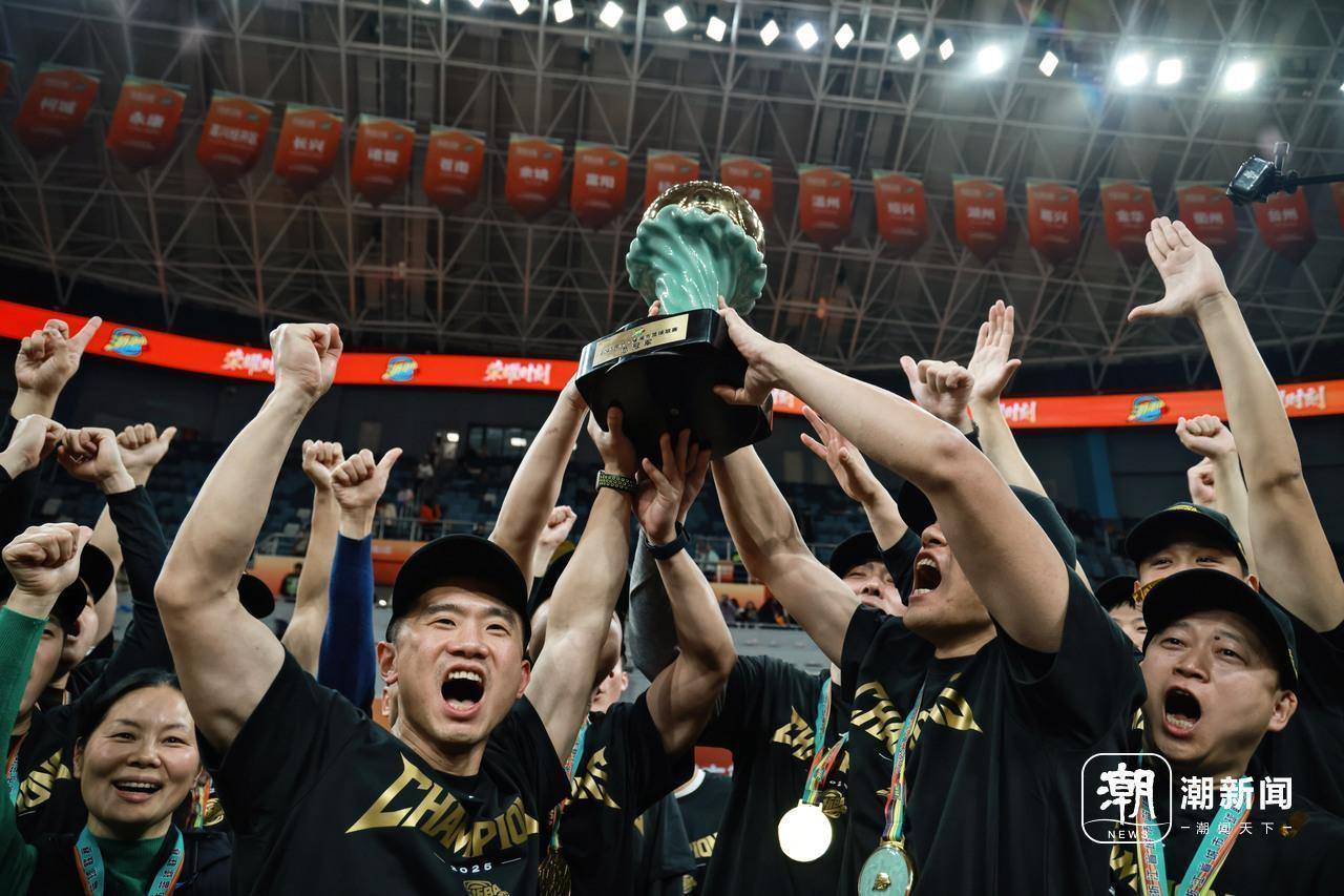 NBA职业联赛中文官网__实时赛程比分+球队资讯“浙BA”收官！浙江草根篮球把“白天