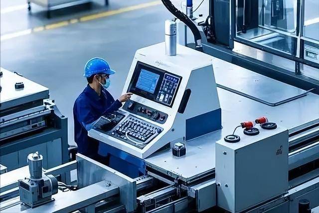 造不出就直接买下来！中国企业斥资260亿吞掉美国巨头，太解气了