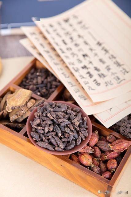 上完厕所看眼小便，辨清阴虚阳虚湿热！简单实用，人人能自查