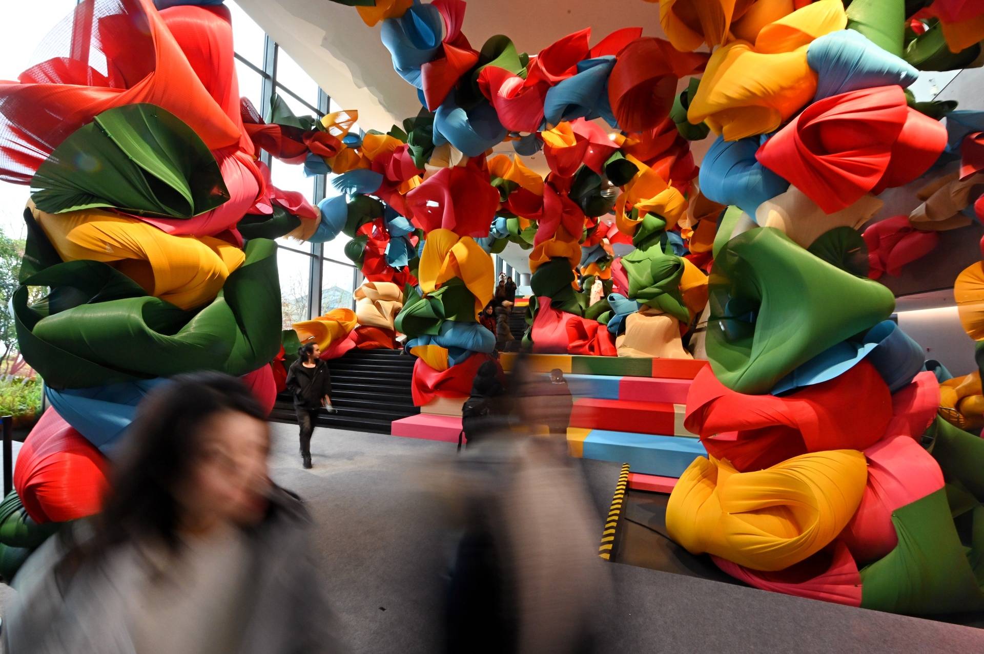 全球251位艺术家“齐聚”双年展，赋能成都建设全国重要的文化创意中心