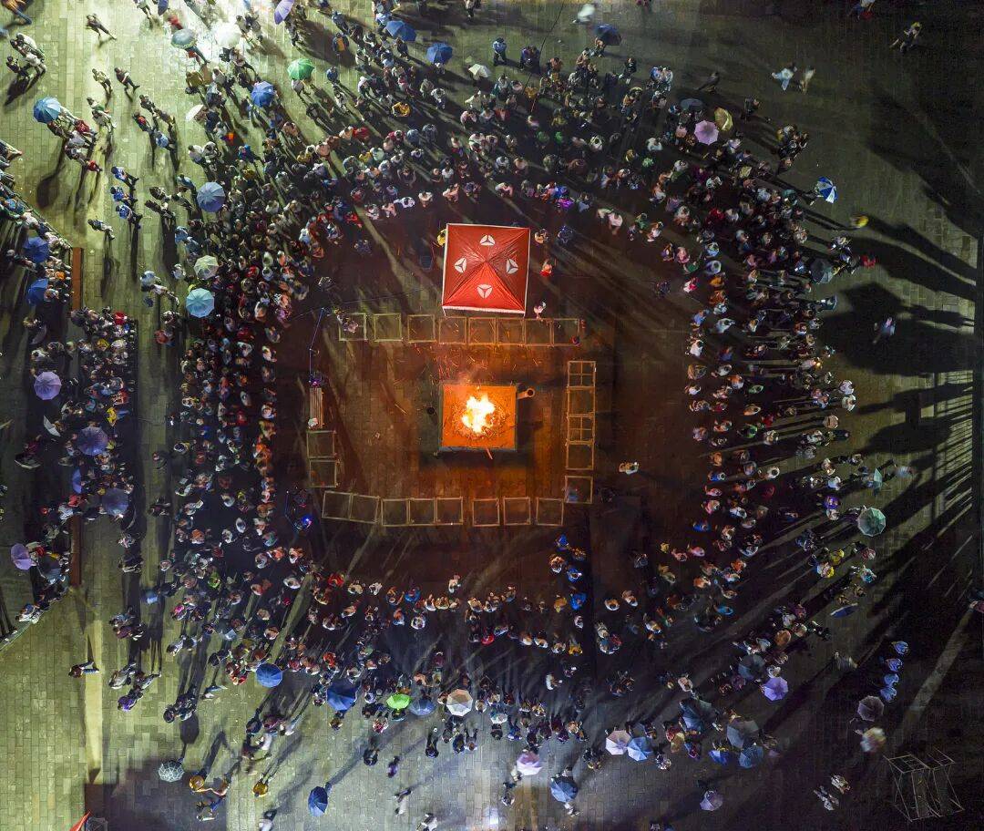 图片[13]-穿腻黑色羽绒服的打工人，都买票去这避寒了 -华闻时空