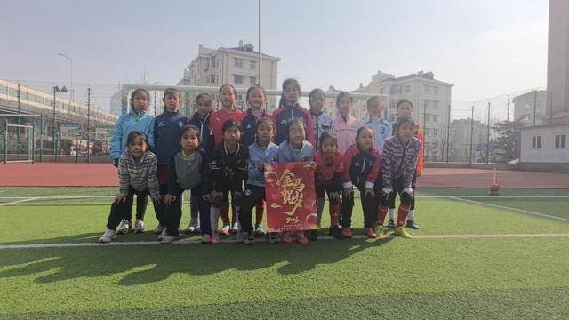 新春走基层丨足球城的女孩们，奔跑在绿茵场上逐梦