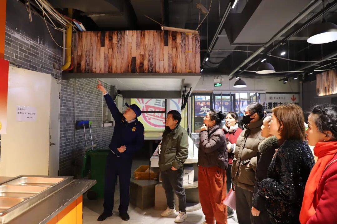 金年会- 金年会体育- 官网APP下陆区 商超宾馆安全负责人“跟班”查火患