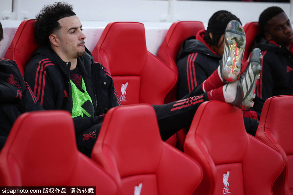 利物浦的复兴之路:赫斯基教诲球队如何稳定冲击欧冠资格