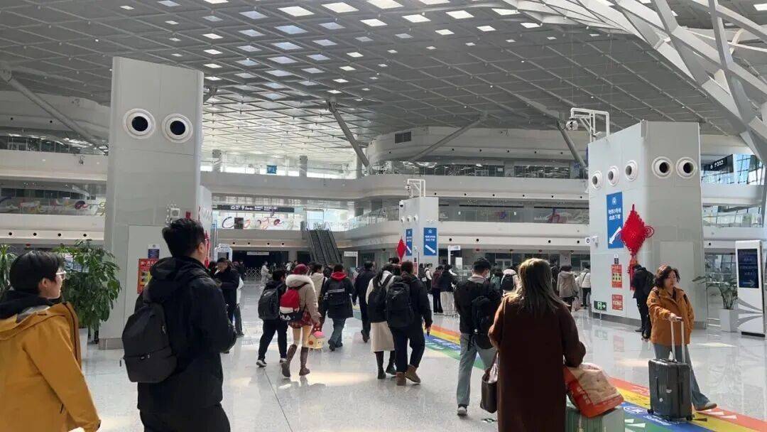 今起试行！北京朝阳站，火车换地铁免安检！_旅客_换乘_高峰