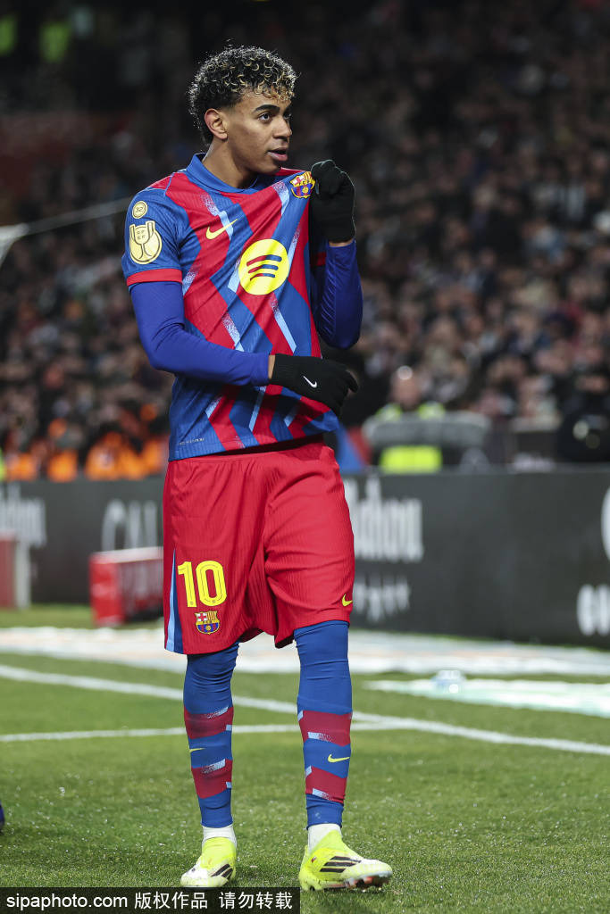 阿伊塔娜·博纳蒂会为巴萨签下的女足球员：SPORT的快速测试揭秘