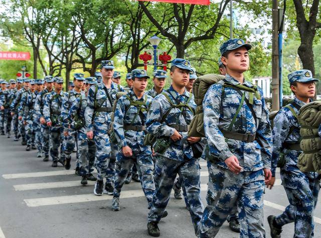 军事术语中的常行军，急行军，强行军分别代表多少里？_中国军队_敌人_小时