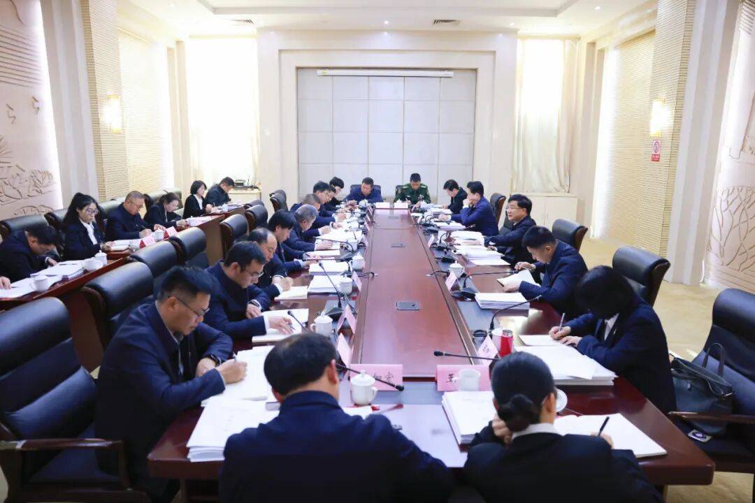 杨斌在指导麒麟区委常委班子2025年度民主生活会时强调:以优良作风凝心聚力真抓实干 推动“十五五”开好局起好步_发展_云南_建设