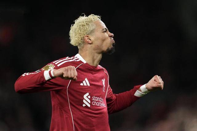 3:0！利物浦3角球破门，半场大胜西汉姆，三连胜稳了，冲进前五