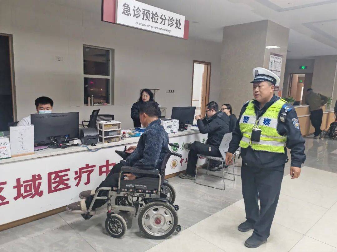 包含全程代诊含挂号突发疾病紧急响应，就医争分夺秒的词条