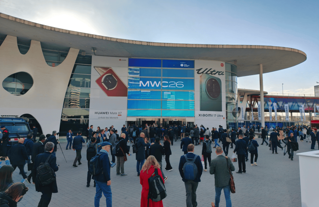 今年的MWC，手机厂商们都开始“不务正业”了。。。