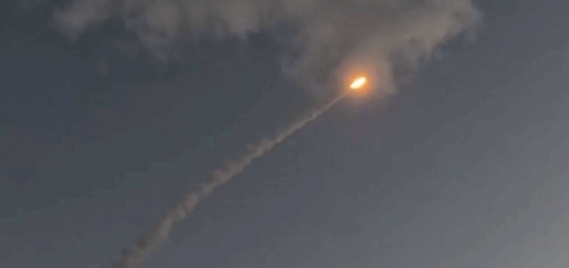 美以开打一周欲拖盟友“下水” 伊朗再袭美“林肯”号航母