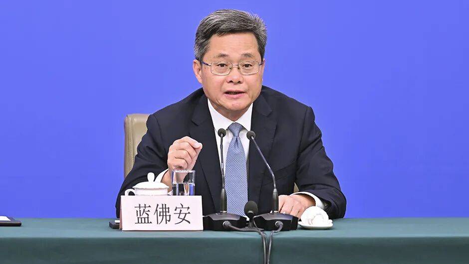 郑栅洁、蓝佛安、王文涛、潘功胜、吴清答记者问，信息量很大