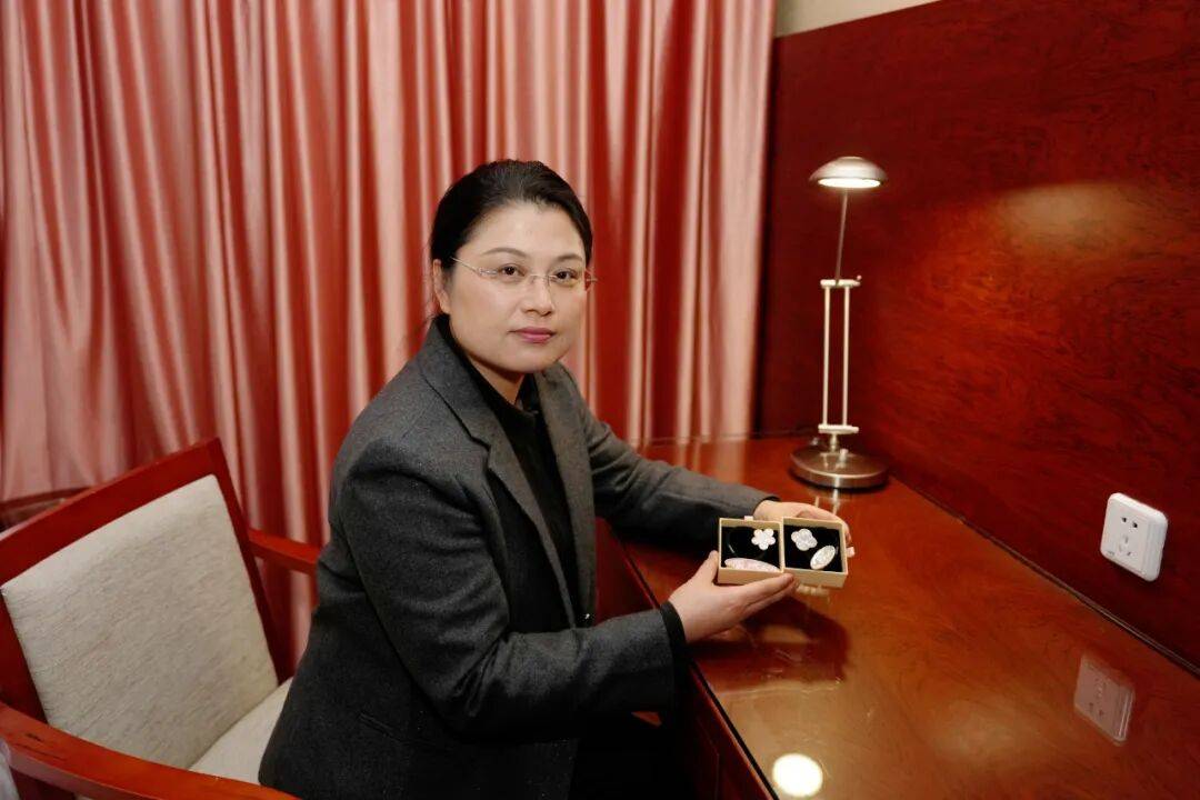 两会声音 | 全国人大代表谢丽:让海洋非遗为“星星的孩子”点亮希望_舟山市_青年_螺钿