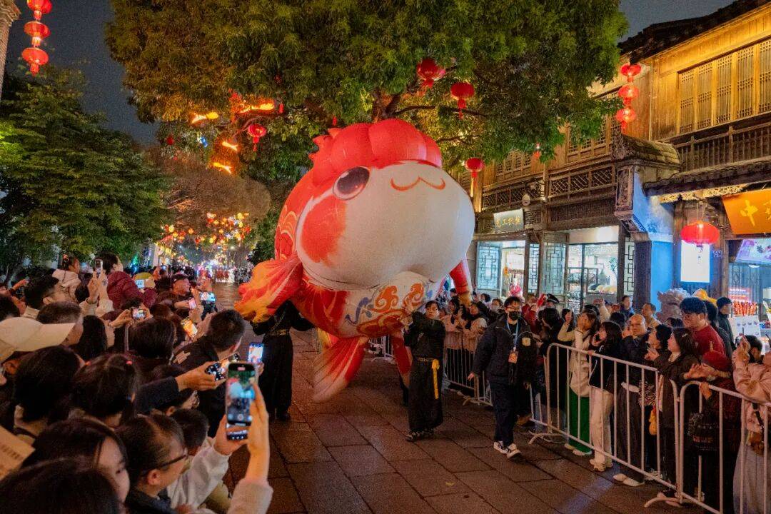 从三坊七巷到闽侯,这条“福鱼”带火了“金鱼之乡”!_游客_福州_鱼苗