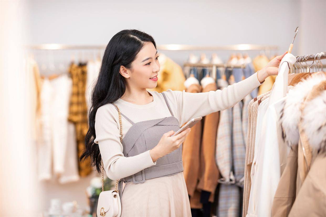 小花钱包高利率套路曝光：5万条投诉 合规整改