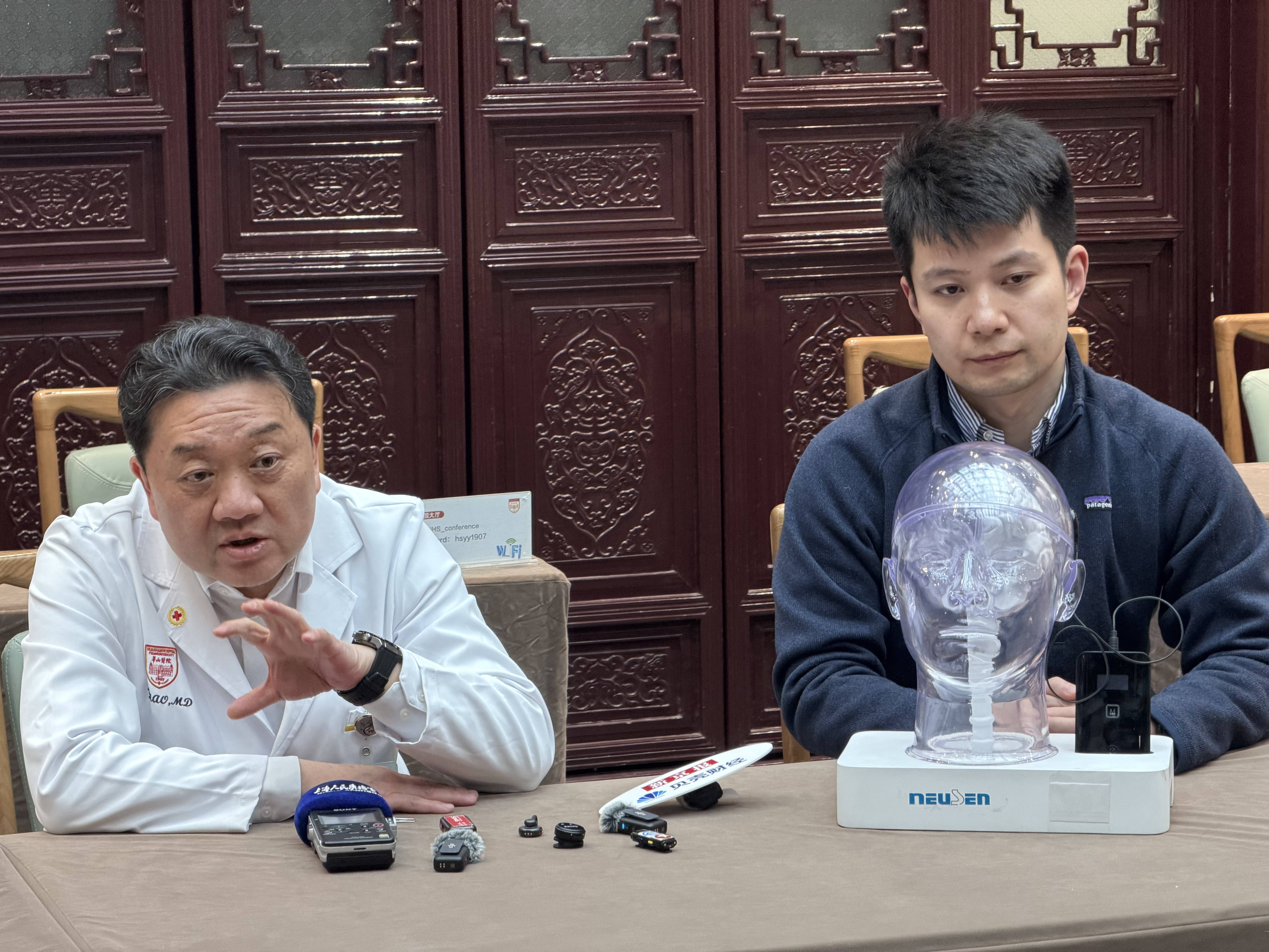 国内首款侵入式脑机接口获批上市，数百万脊髓损伤患者有望受益