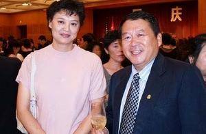 周晓兰:丈夫是男排名将,巅峰时为爱辞官赴美,69岁现状如何?_排球_中国女排_美国