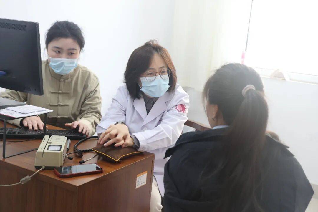 关于北京中医药大学第三附属医院代挂专家号服务-解决您的疑难问题的信息