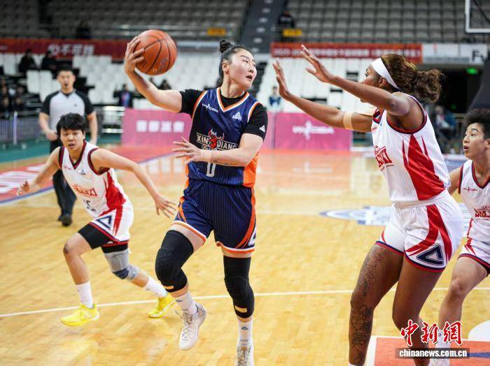 新疆女篮武桐桐荣膺WCBA常规赛MVP