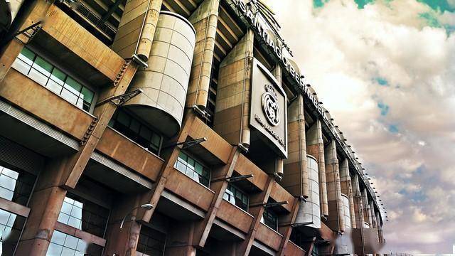 鲁梅尼格深度剖析皇仁欧冠对决:史诗级提前决赛,拜仁破14年魔咒