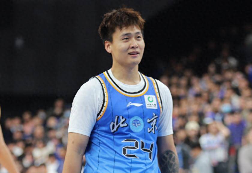 北京男篮伤病情况：赵睿拉伤是新伤需养两周 曾凡博雷蒙还在恢复