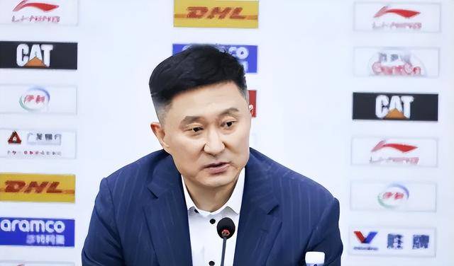 广东男篮对阵山东！杜锋赛前示弱，邱彪可知烟雾弹背后是什么