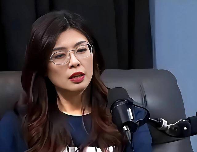 为了郑丽文专机能顺利落地，解放军果断亮出底牌，痛击台独要害