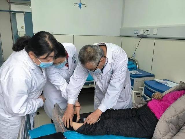 西苑医院代取报告代挂号多科室就诊高效统筹，一天看完所有的简单介绍