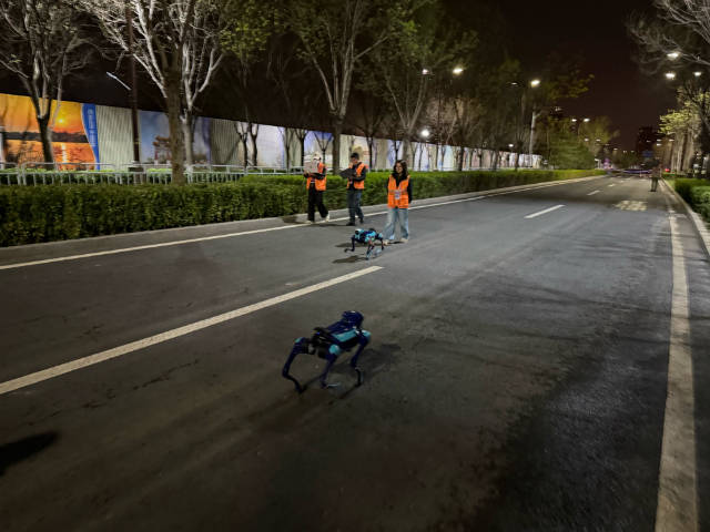 高德将在近期发布首款四足机器人