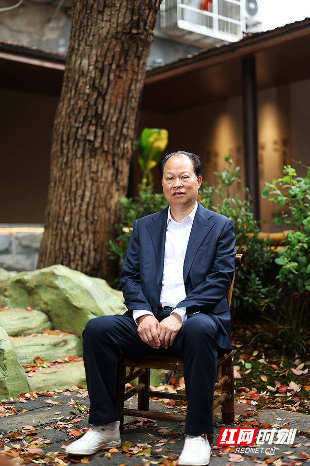 湘菜大师张小春：把太阳味晒进湘菜里