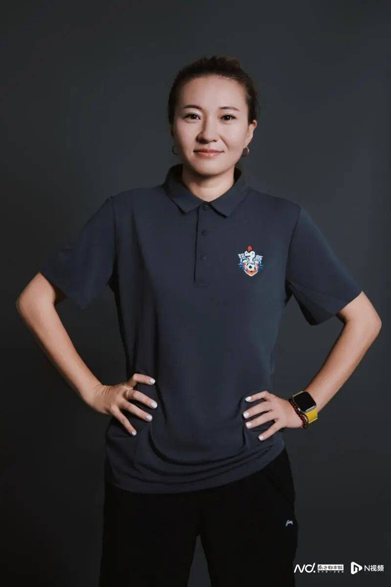 中山大学副教授，系粤超唯一女主帅！9岁开始踢球，曾效力国内女足豪门