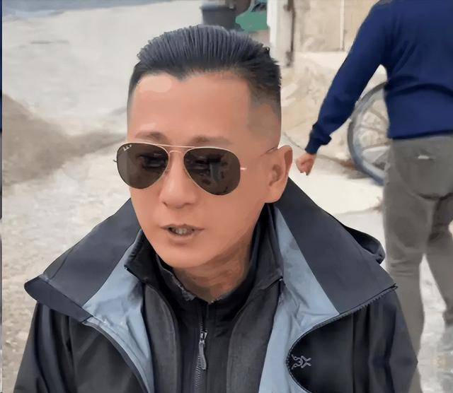 曝知名网红塌房！表面立爱国人设疯狂捞金背地砸6百万移民法国