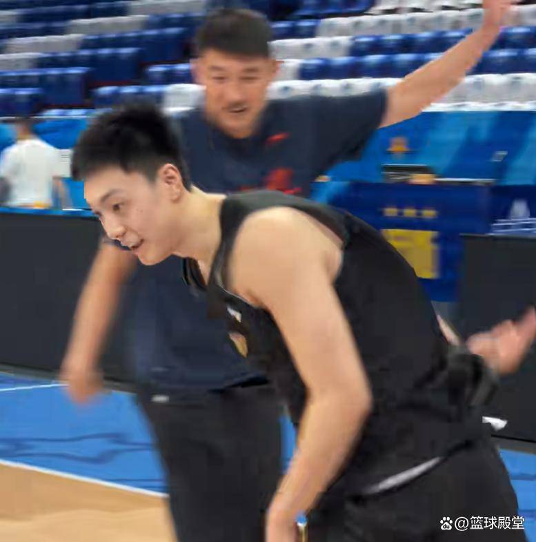 广东官宣G3前适应训练!崔永熙空接,张皓嘉暴扣,杜锋情绪不错!